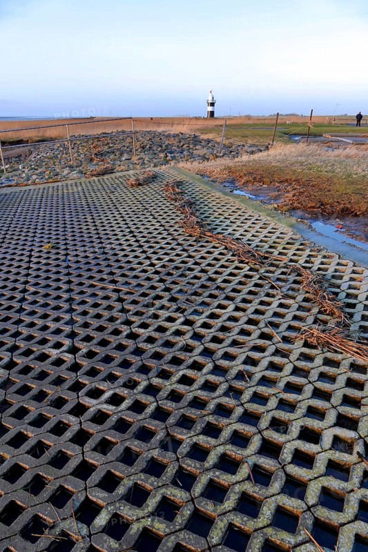 Bank reinforcement and coastal protection in Wremertief