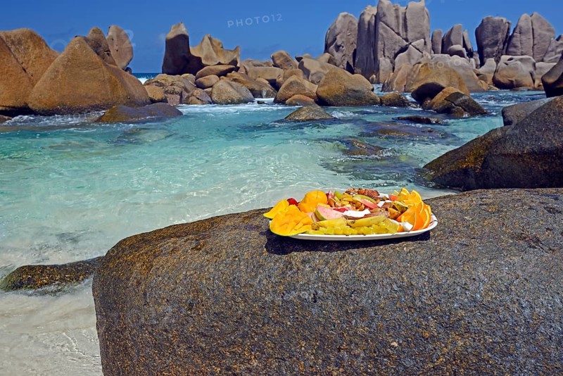 Plate with exotic fruits