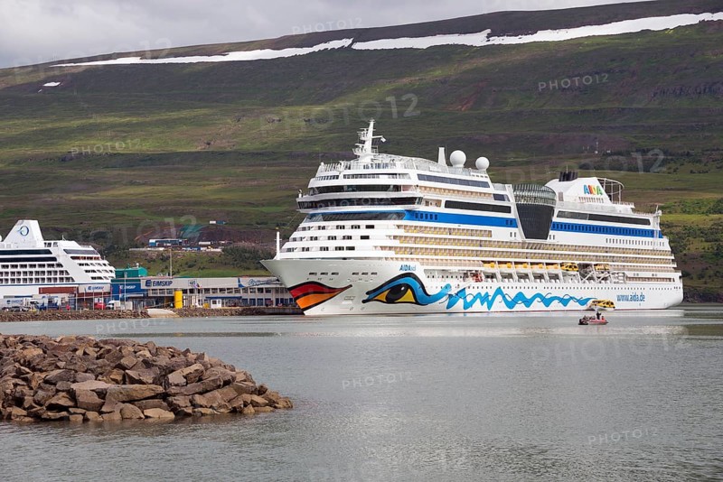Cruise ship AIDAsol in port
