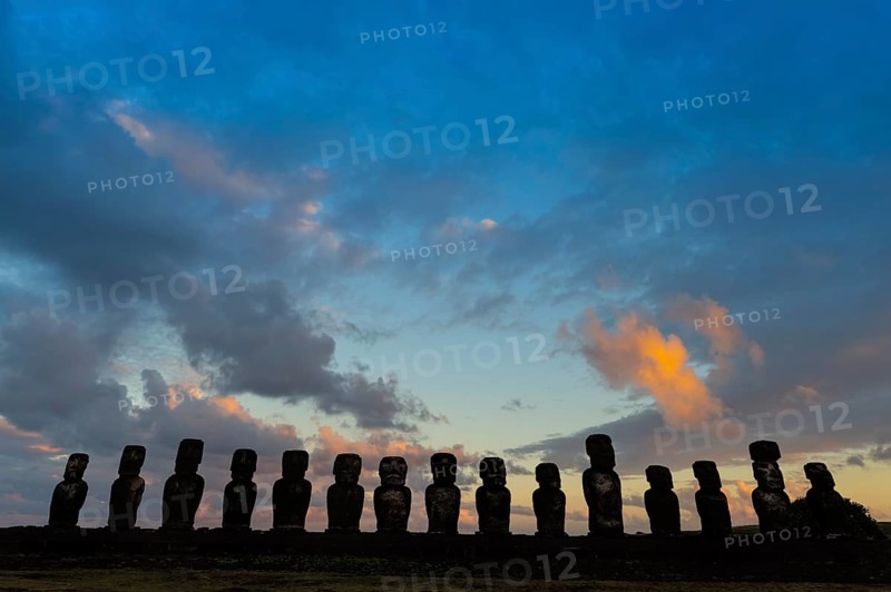 Ahu Tongariki at sunset