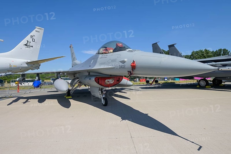 F-16 Fighting Falcon of the U. S. Airforce