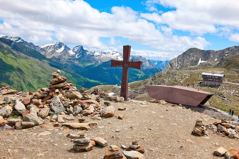 Cross at Timmelsjoch High Alpine Road