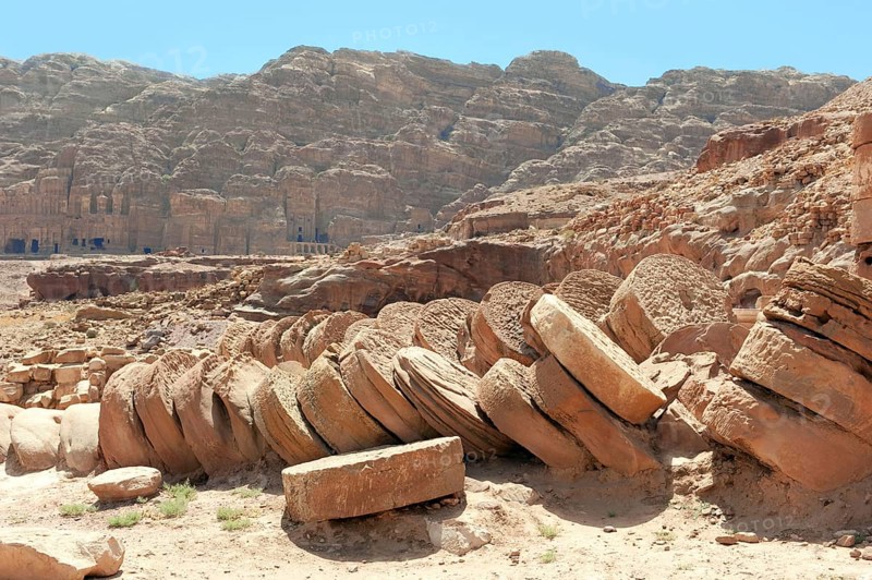 Pillars destroyed by earthquakes