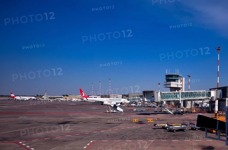 Handling Turkish and Austrian Airlines at Catania-Fontanarossa Airport