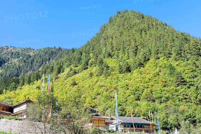 View over the mountain near the Tibetan village of Shuzheng