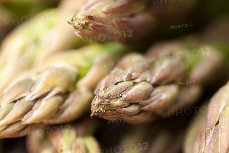 Green asparagus