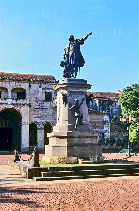 Columbus Monument