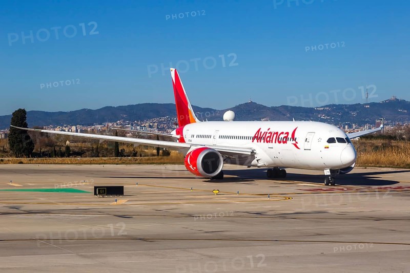 A Boeing 787-8 Dreamliner aircraft of Avianca with registration N784AV at Barcelona Airport