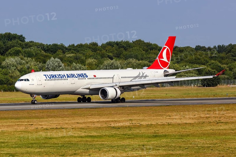 A Turkish Airlines Airbus A330-300 with registration TC-JNS at Hamburg Airport