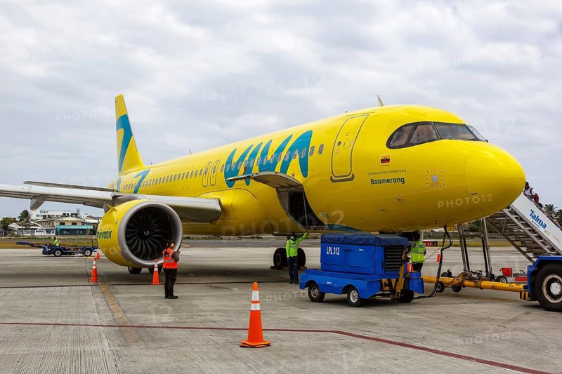 A Vivaair Airbus A320neo aircraft with registration HK-5352 at San Andres Airport