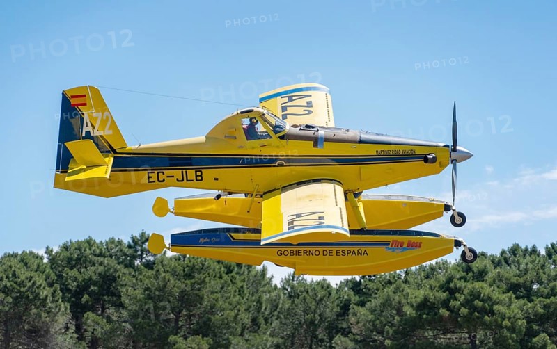 Firefighting aircraft Air Tractor AT-802