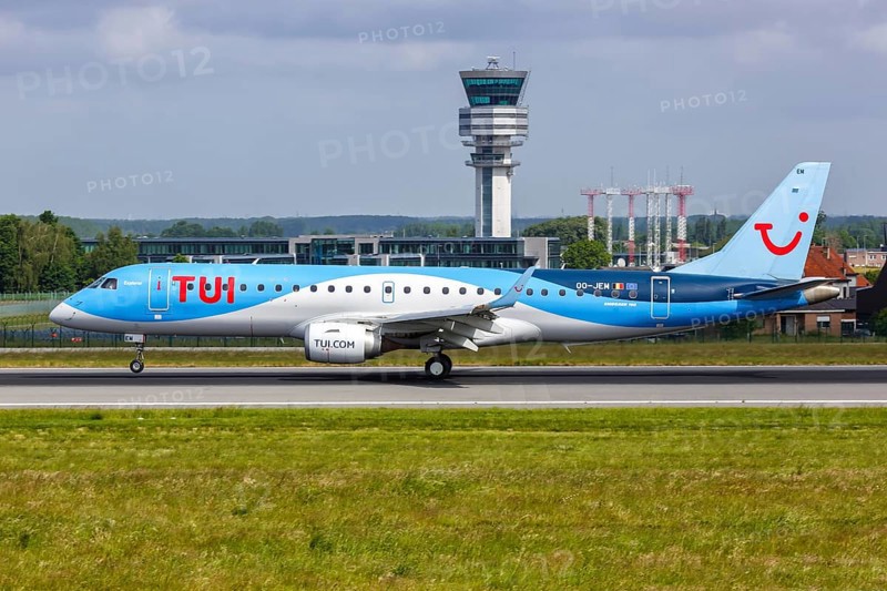 An Embraer 190 aircraft of TUI Belgium with registration number OO-JEM at Brussels Airport