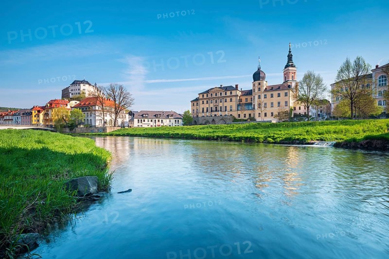 Town view with Upper Castle
