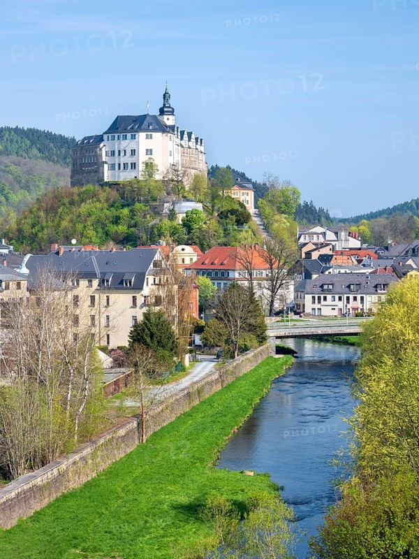 Town view with upper castle and river Weisse Elster