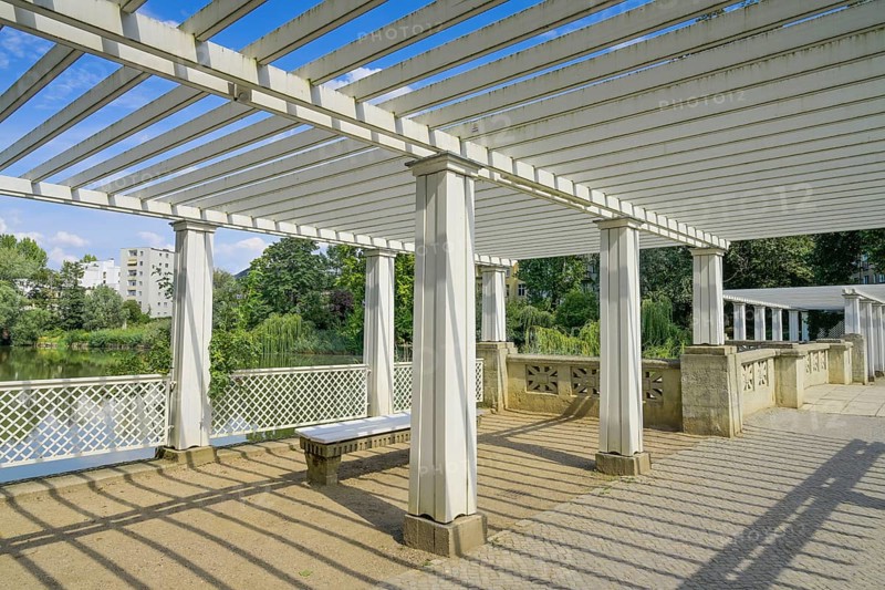 Colonnade at the Great Cascade