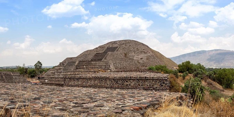 Piramide de la Luna Moon Pyramid Panorama in Teotihuacan