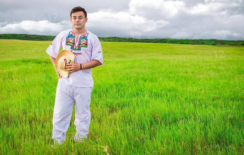 Nicaraguan man in folk costume in the field