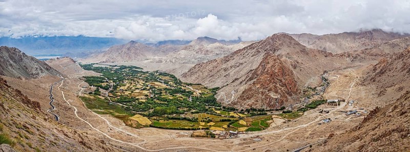 Panorama of green Indus valley from ascend to Kardung La pass