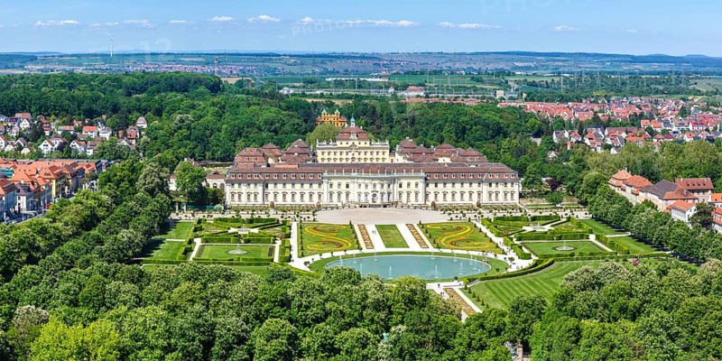 Palace Bluehendes Barock Residenzschloss Aerial Panorama Travel Architecture in Ludwigsburg
