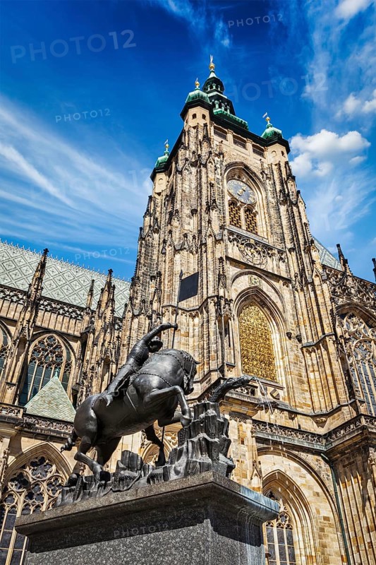 St. Vitus Cathedral and Saint George statue