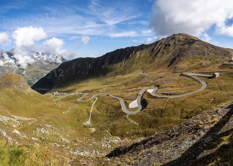 Mountain panorama with Edelweissspitze