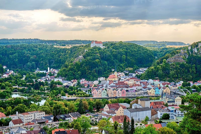 View over Riedenburg to Rosenburg Castle