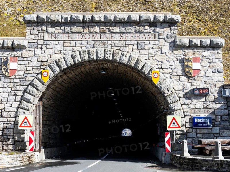 Tunnel-Hochtor