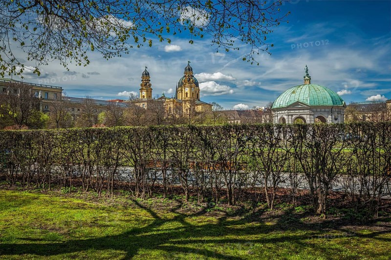Pavilion in Hofgarten and Theatine Church. Munich