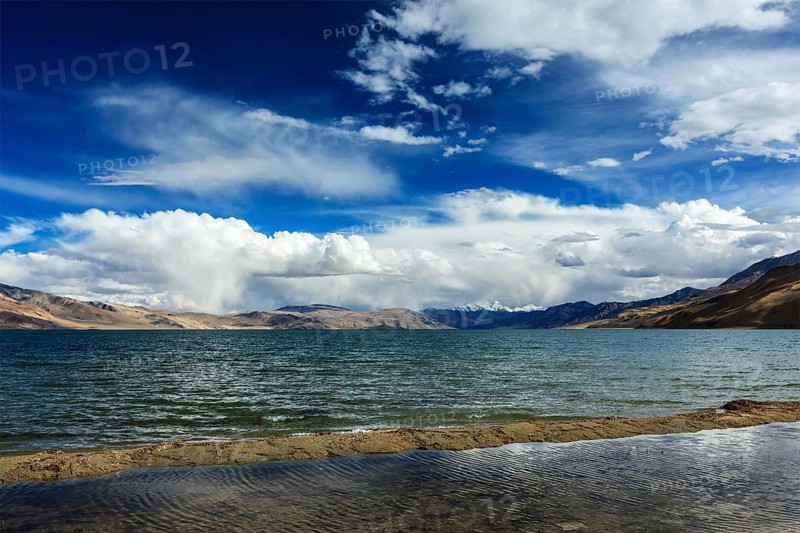Himalayan mountain lake in Himalayas Tso Moriri