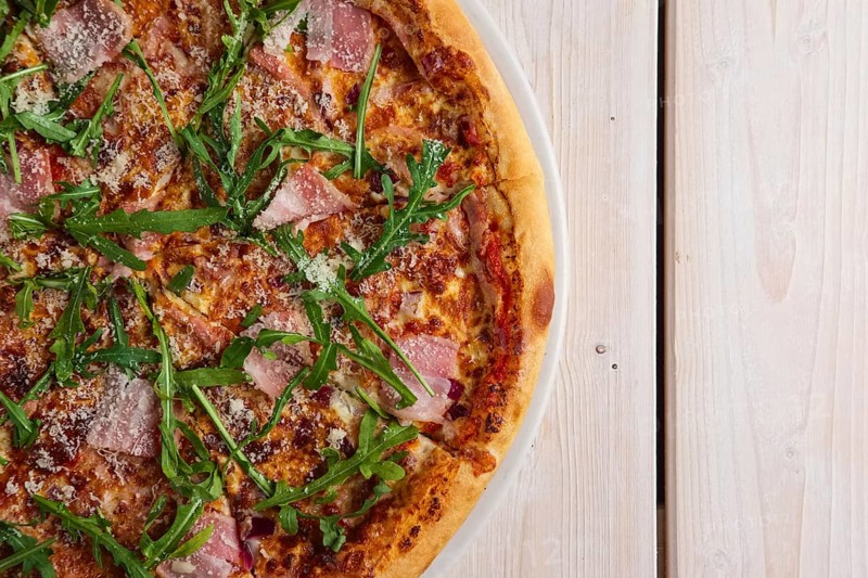Pizza with bacon