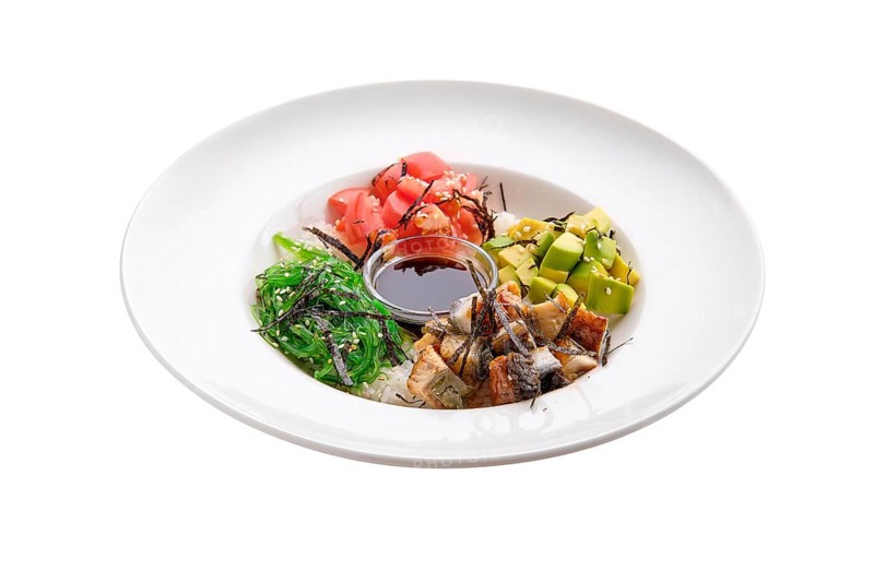 Unagi sashimi rice bowl with avocado