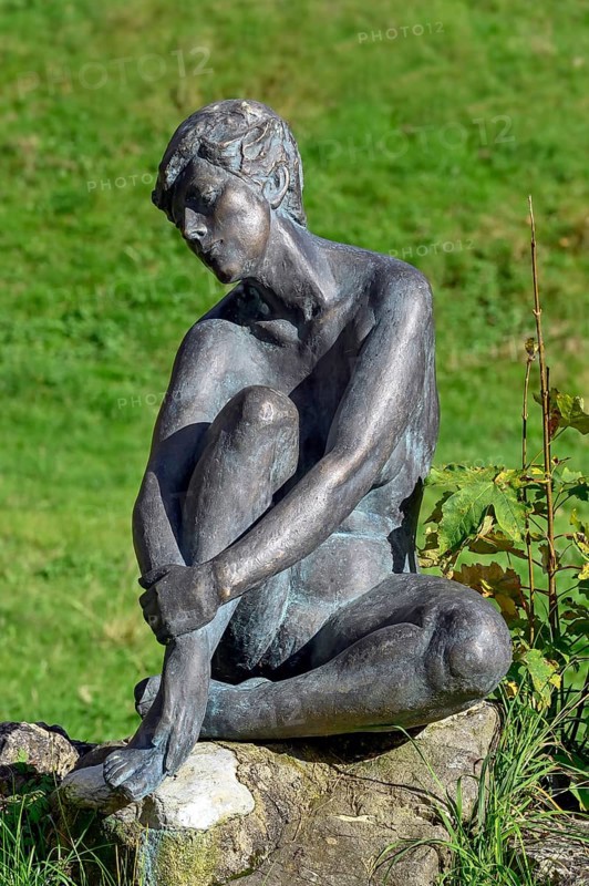 Woman figure