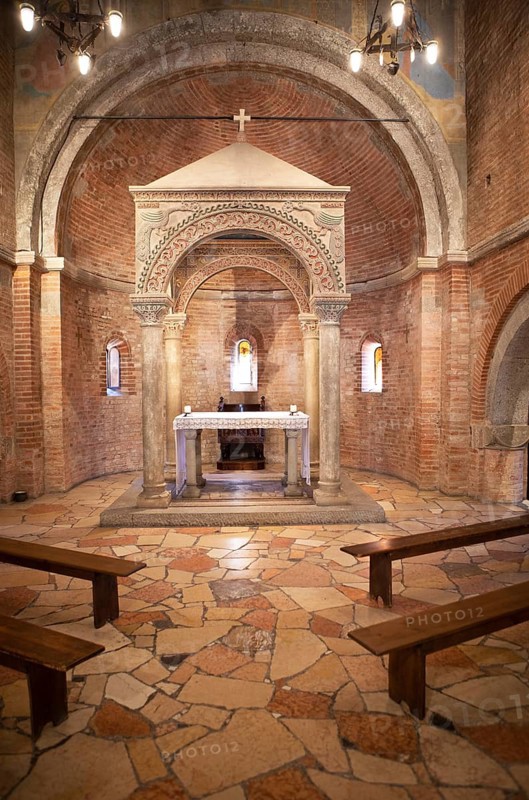 Altar room of the Pieve di Santa Maria Annunziata e San Biagio