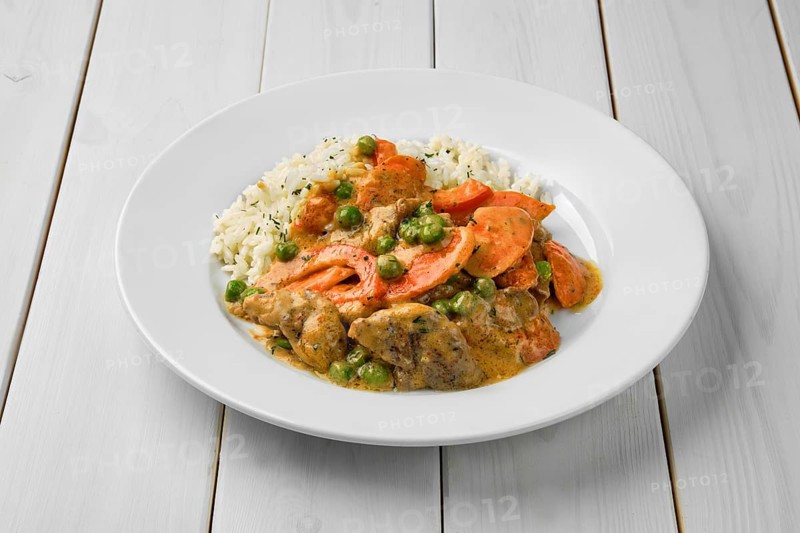 Goulash with rice and vegetablse