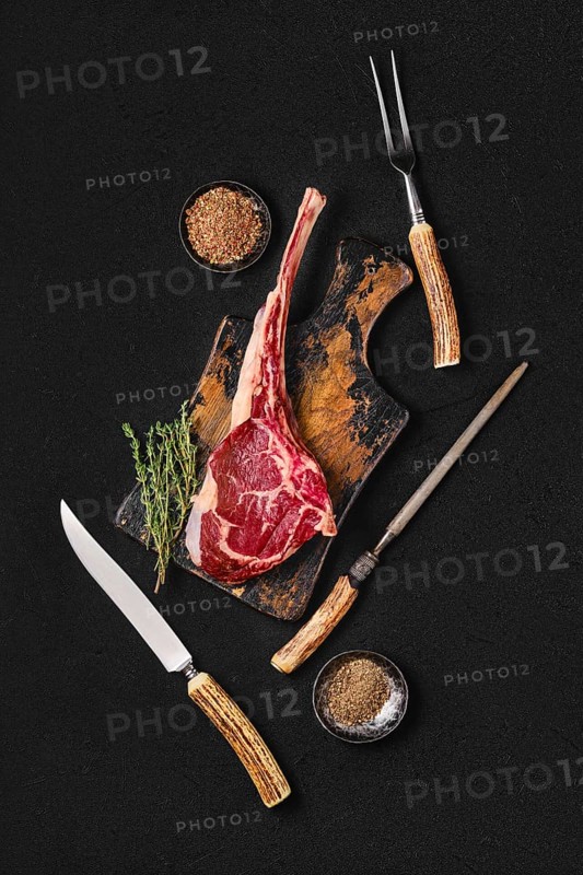 Preparation of tomahawk steak