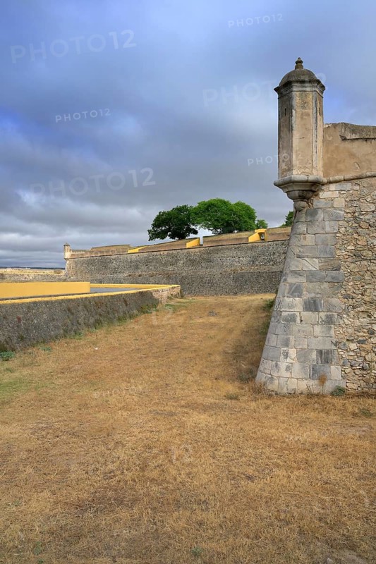 Olivenca outer gate and sentry box