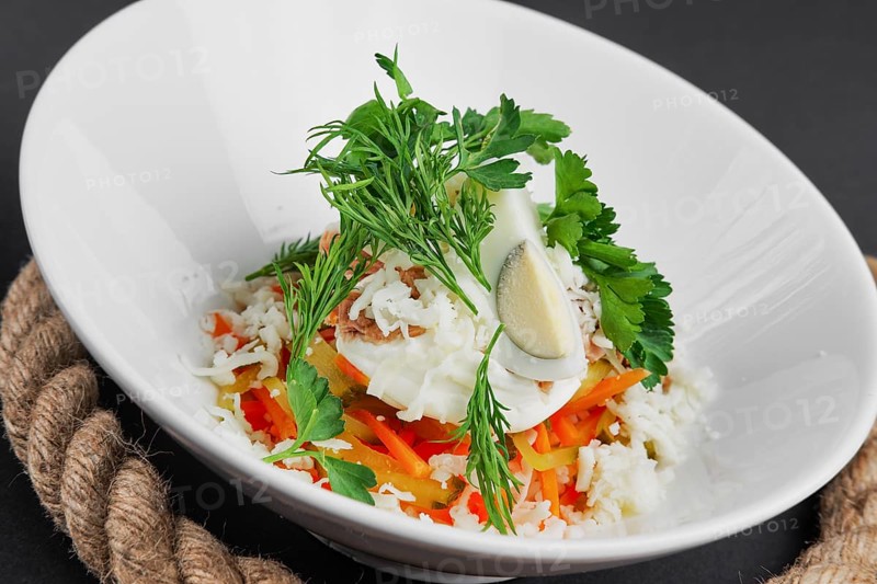 Salad with pickled carrot