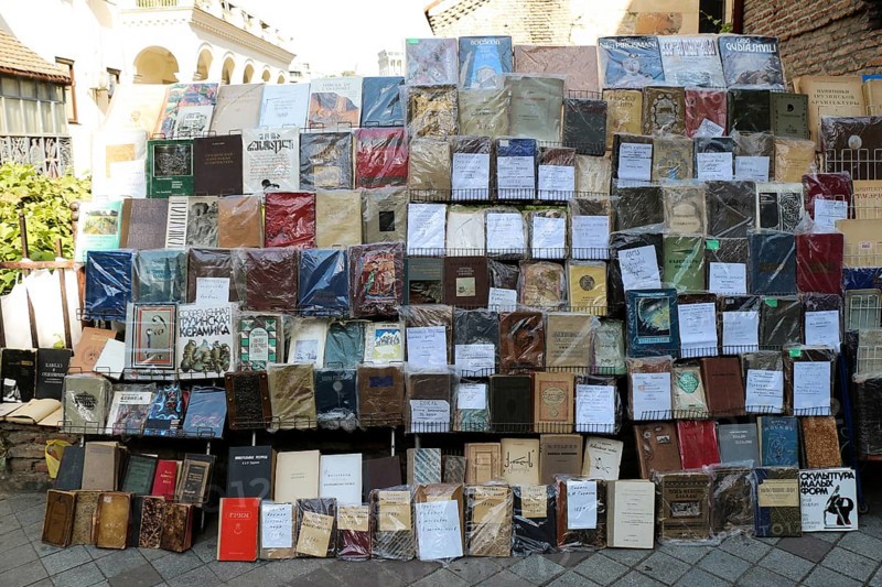 Books of old times are in the bazaar for sale