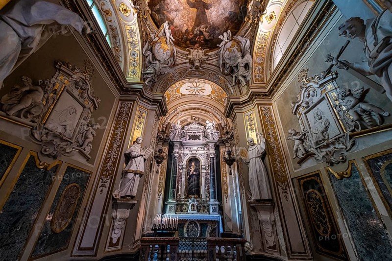 Altaire in the Basilica di Sant'Apollinare Nuovo