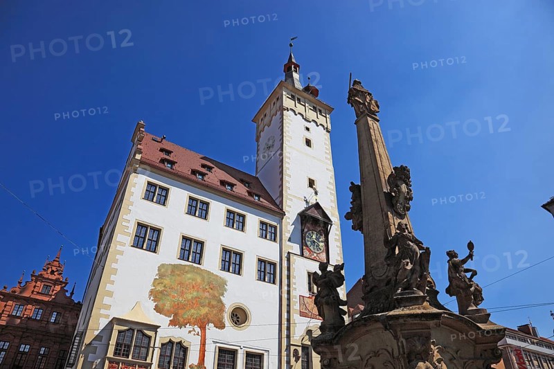 Vierroehrenbrunnen and Beim Grafeneckart