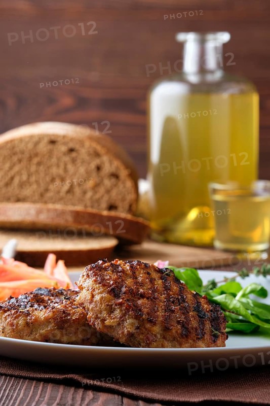 Grilled beef cutlet with fresh salad