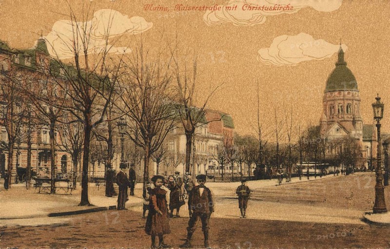 The Kaiserstrasse and the Christuskirche in Mainz