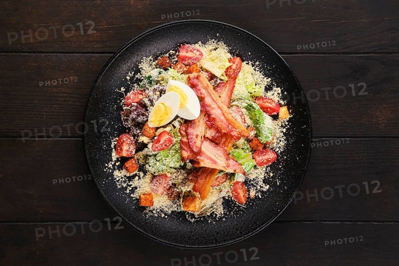 Salad with bacon