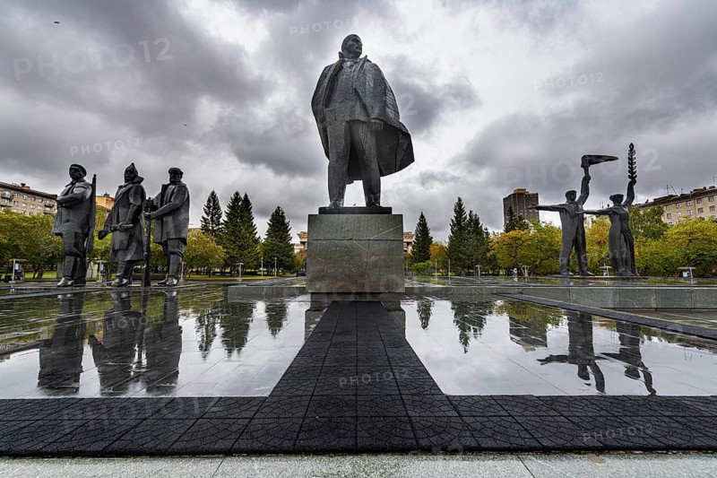 Lenin statue on Leninsquare