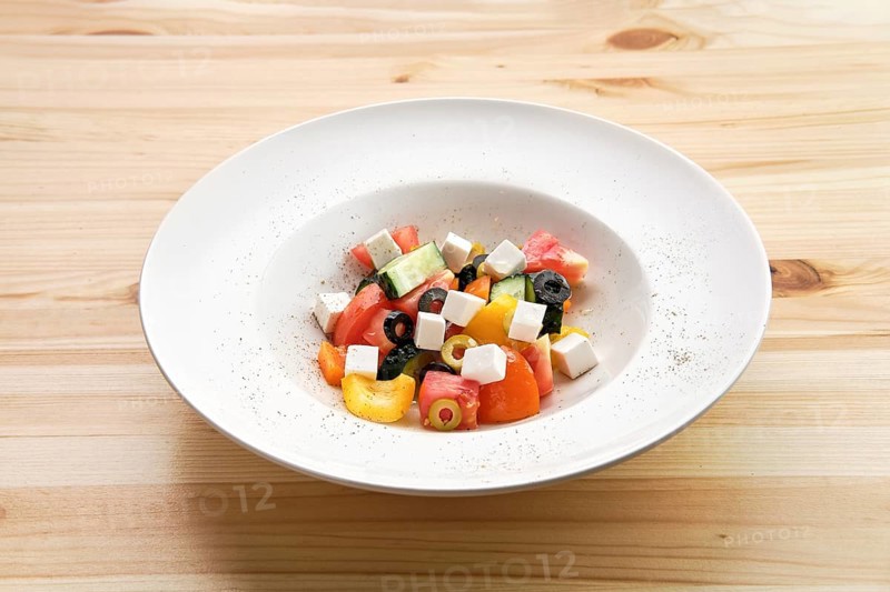 Salad with pepper