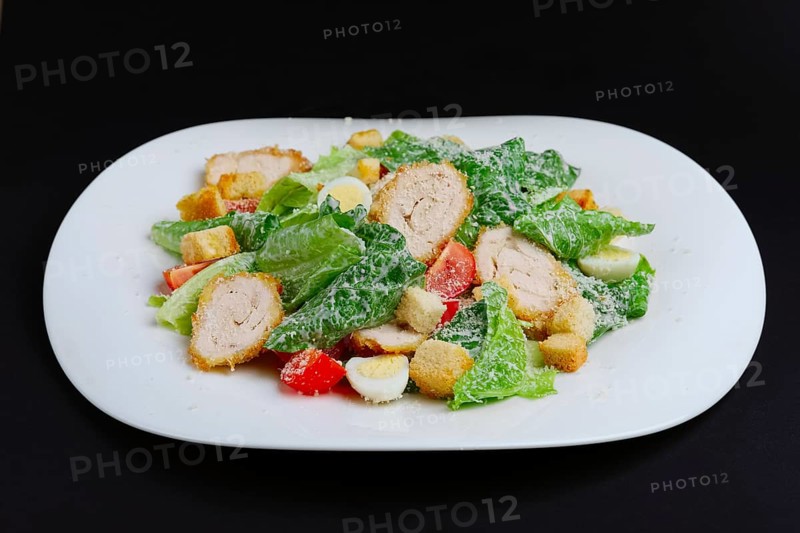 Salad with quail egg