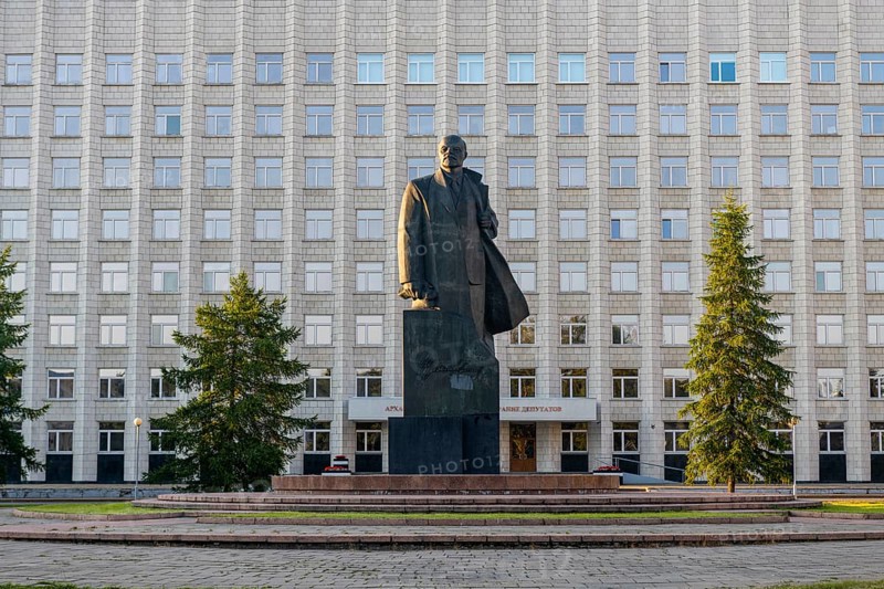 Lenin statue in Arkhangelsk