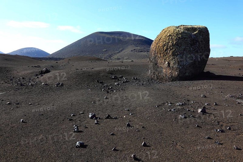 Volcanic bomb
