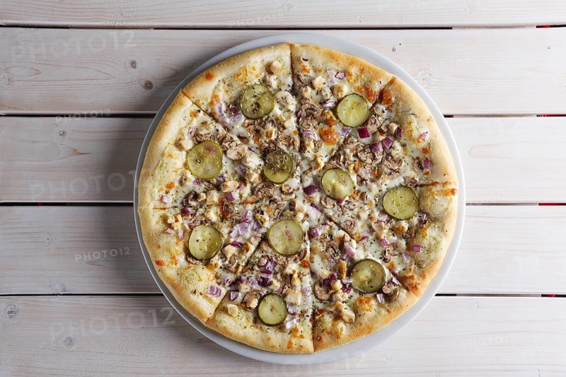 Pizza with onion