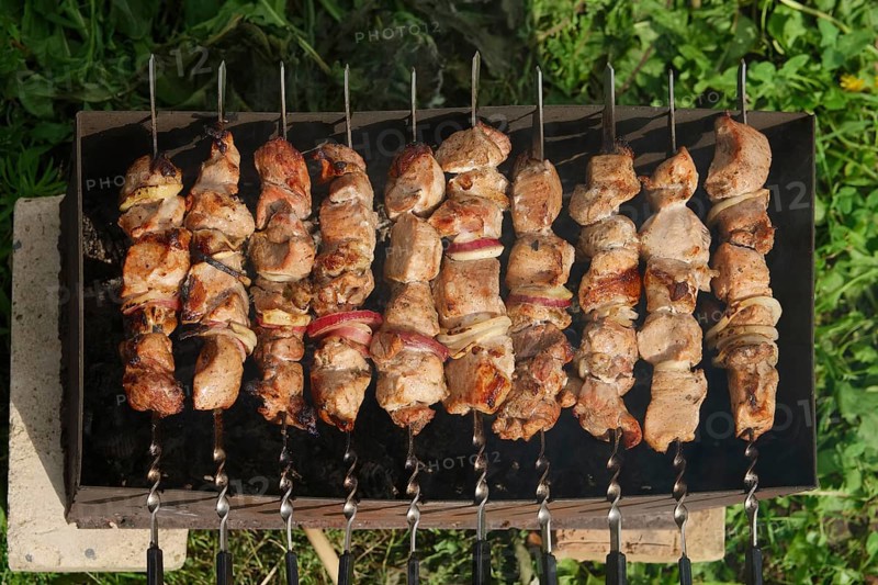 Process of cooking shashlik from pickled meat outdoor
